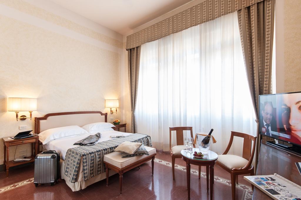 Grand Hotel Royal Viareggio Luaran gambar