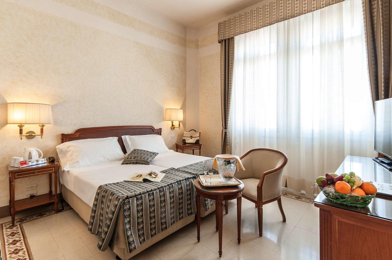 Grand Hotel Royal Viareggio Luaran gambar